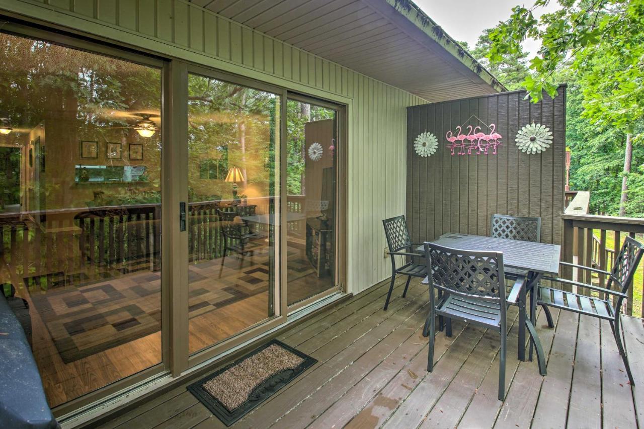 Hot Springs Village Retreat With Deck 3 Mi To Golf! المظهر الخارجي الصورة