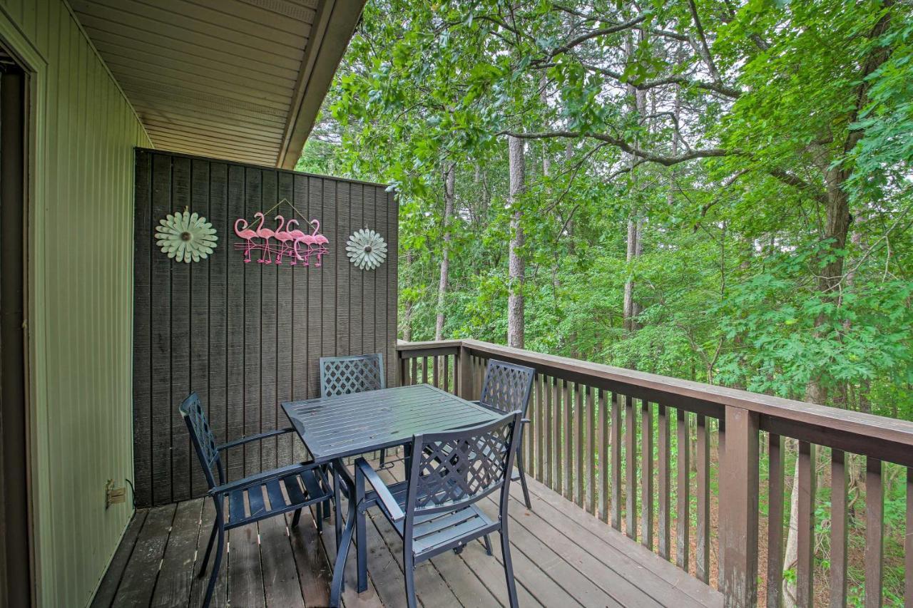 Hot Springs Village Retreat With Deck 3 Mi To Golf! المظهر الخارجي الصورة