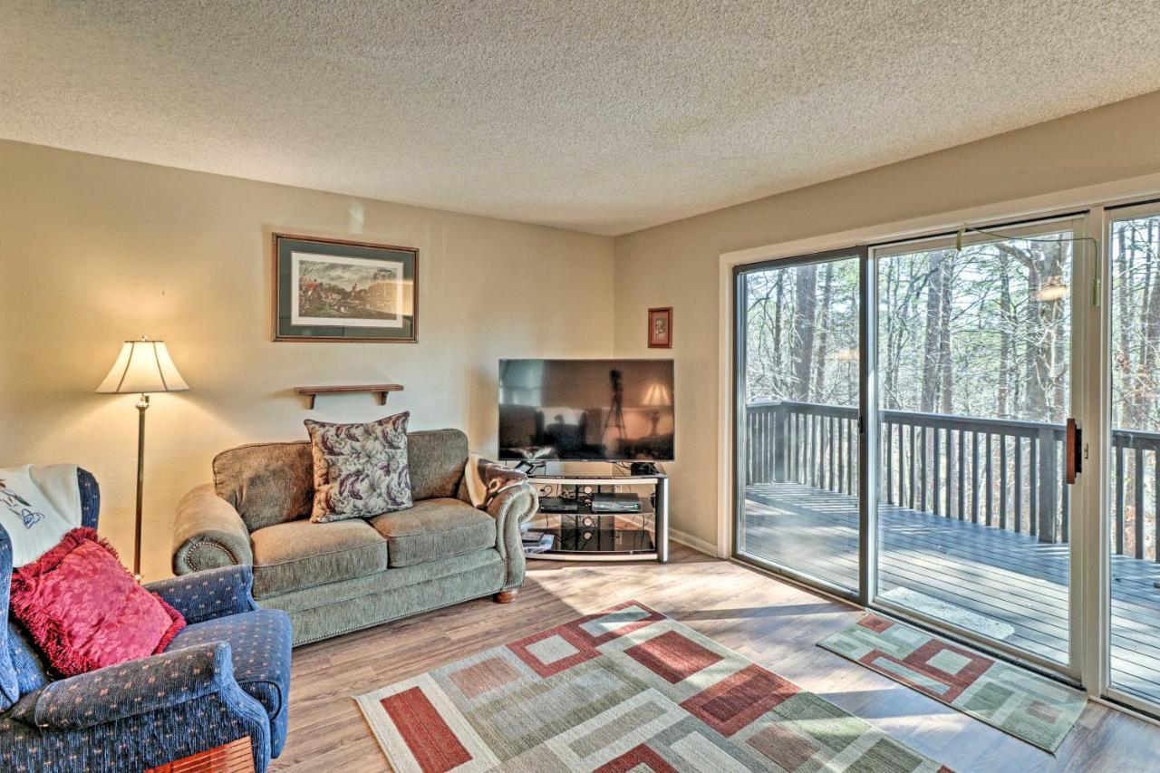 Hot Springs Village Retreat With Deck 3 Mi To Golf! المظهر الخارجي الصورة